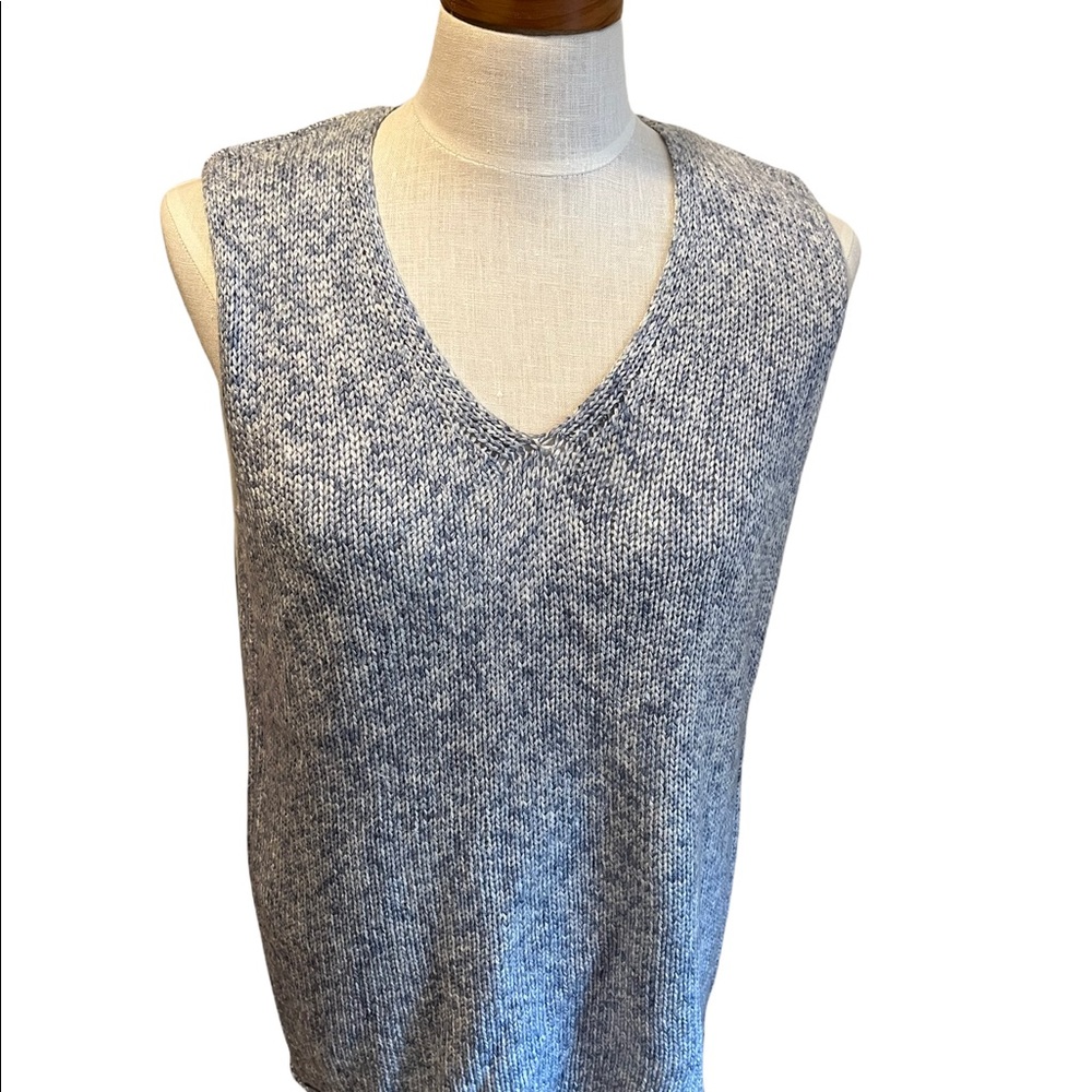 Jones New York Signature sleeveless sweater L